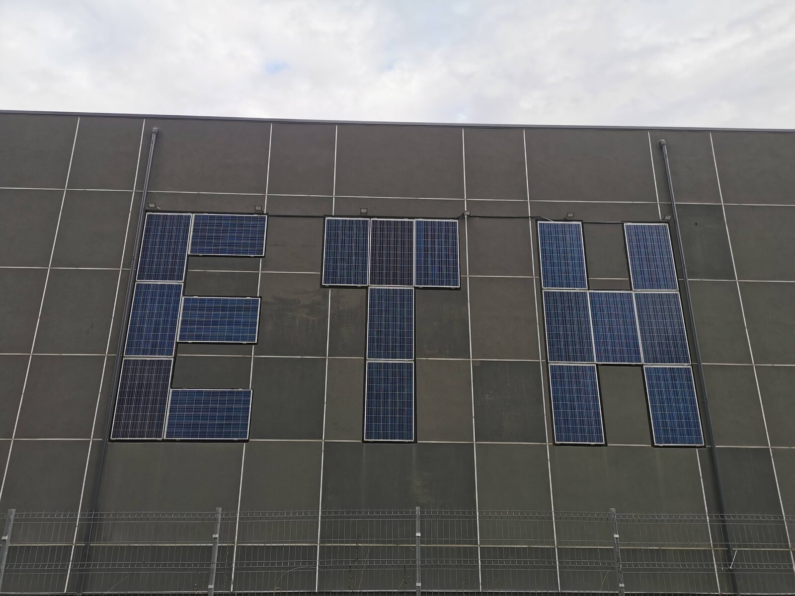 Laborator SNE — centrală fotovoltaică ETH